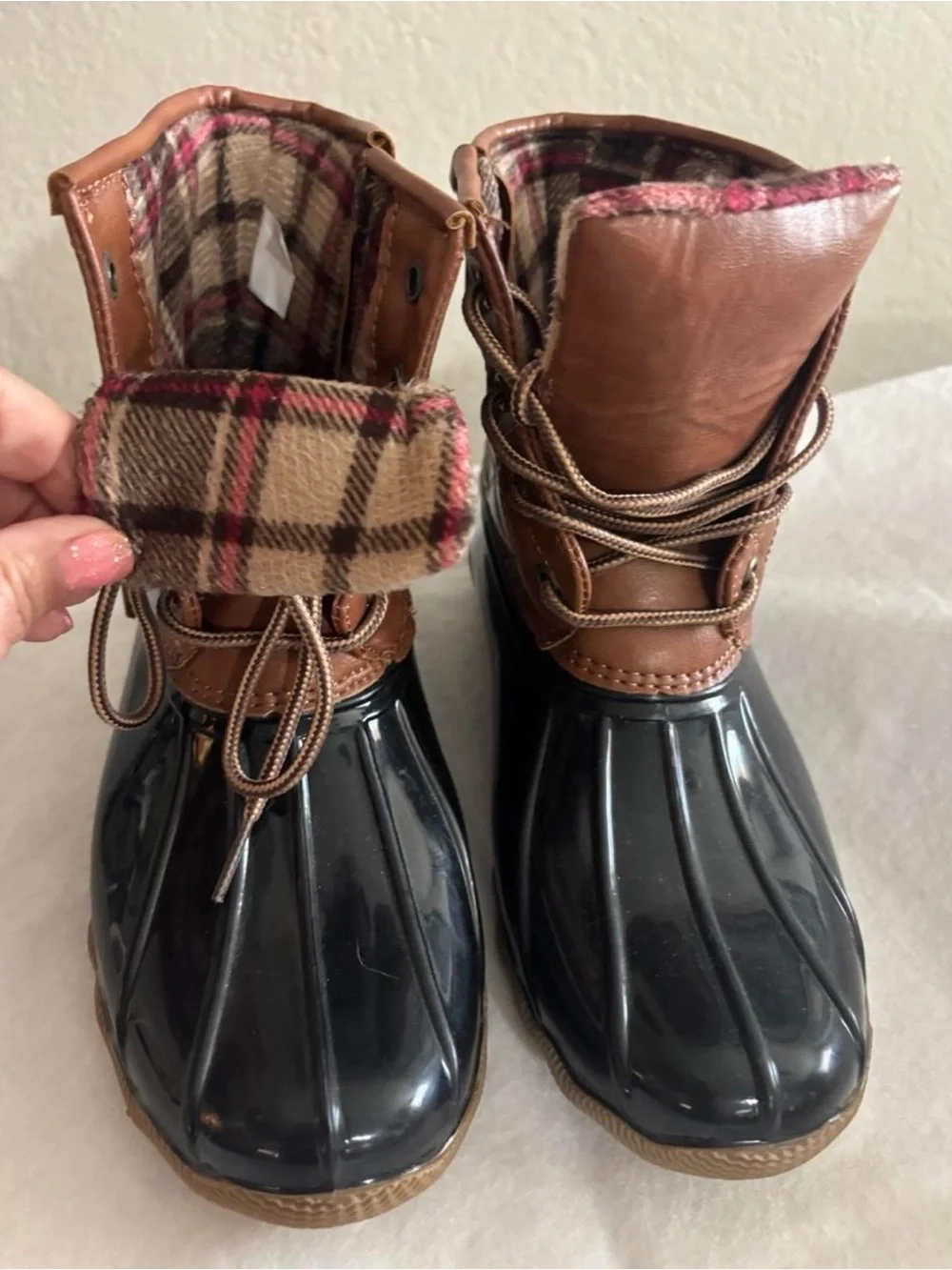 Jessica Carlyle Women's Brown Quilted Lace-Up Rain Boots with Black Glossy Shell